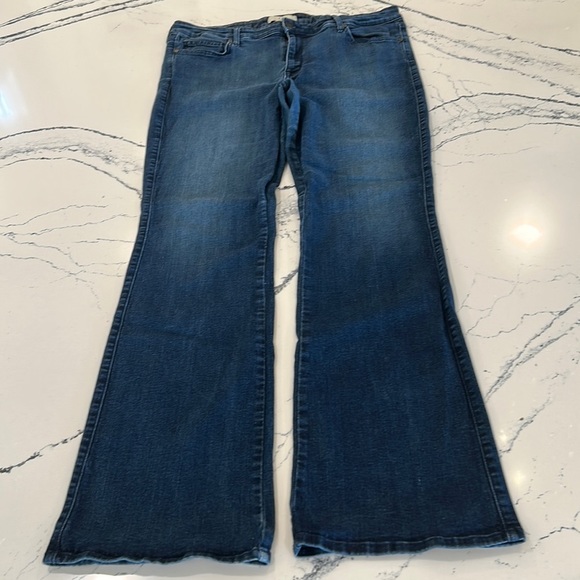 CJ by Cookie Johnson Plus Grace Bootcut Medium-Dark Stretch Denim sz.38 or 18 - Picture 1 of 13